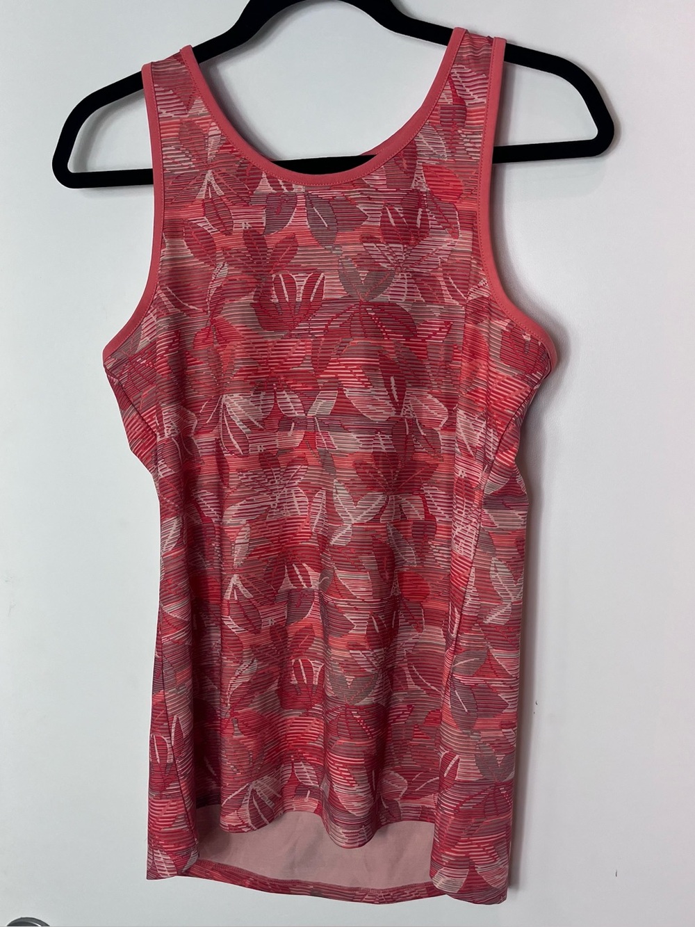 Columbia Women's Pink Coral Floral Athletic Tank Top Medium Omni-Wick Active